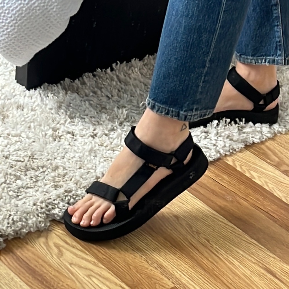 Women’s Teva Midform Black